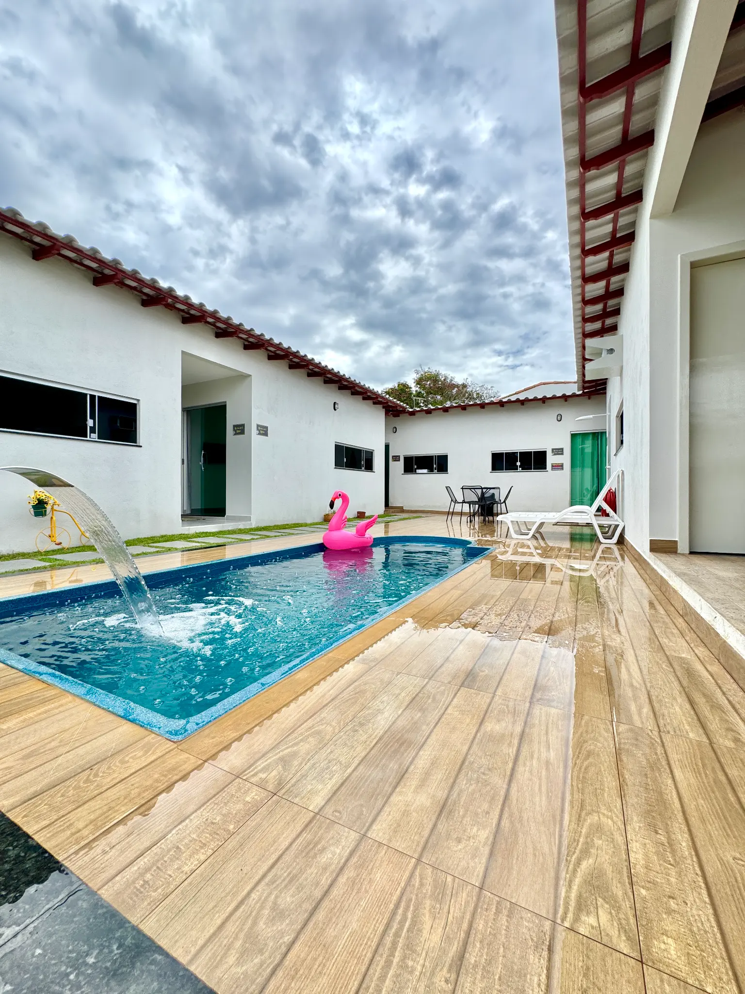 Piscina do Recanto dos Girassóis